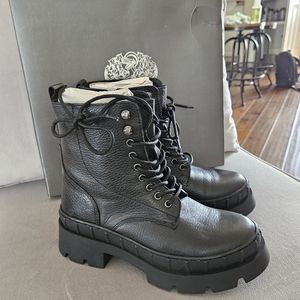 Vince Camuto Nashlen combat boot size 8